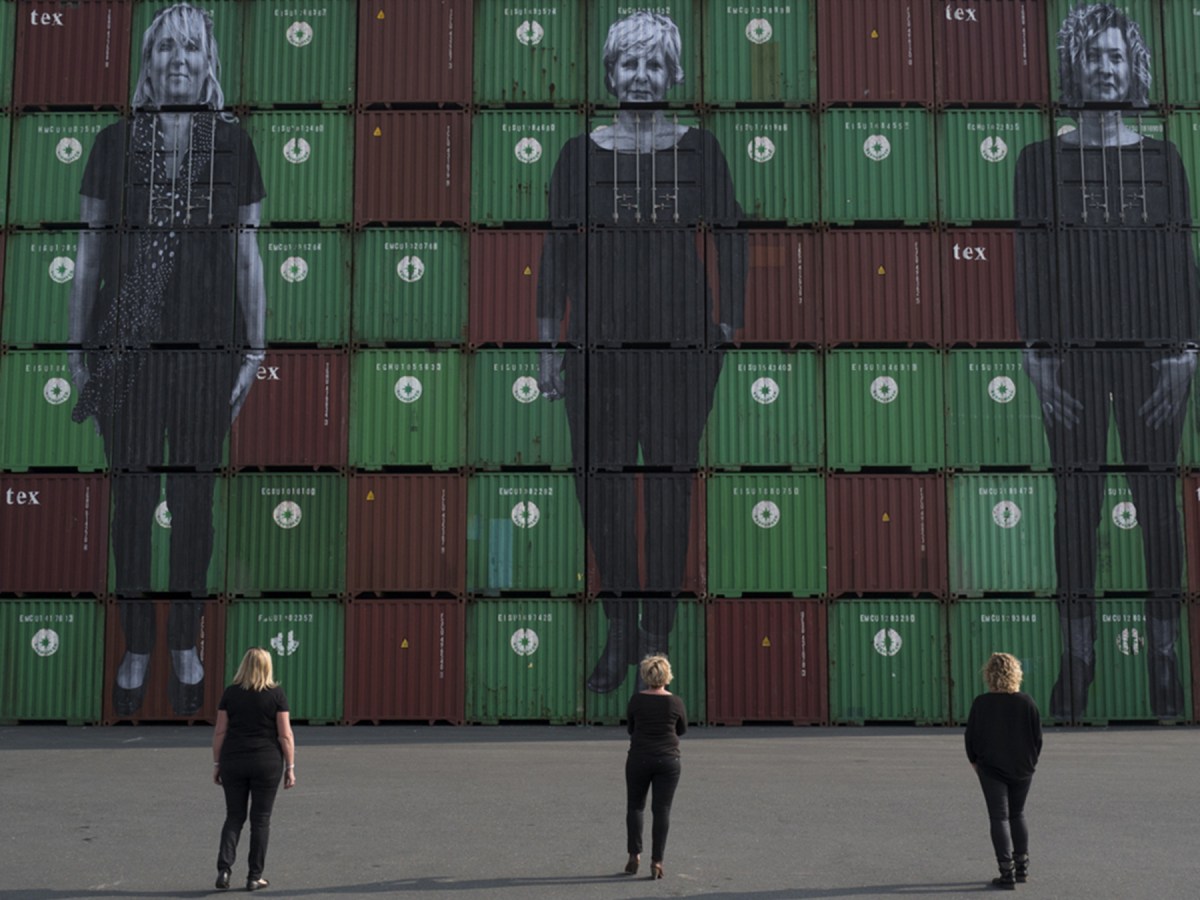 Calle, avenida y parque: La configuración del espacio público y sus resistencias en Rostros y&nbsp;lugares